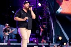 LukeCombs320
