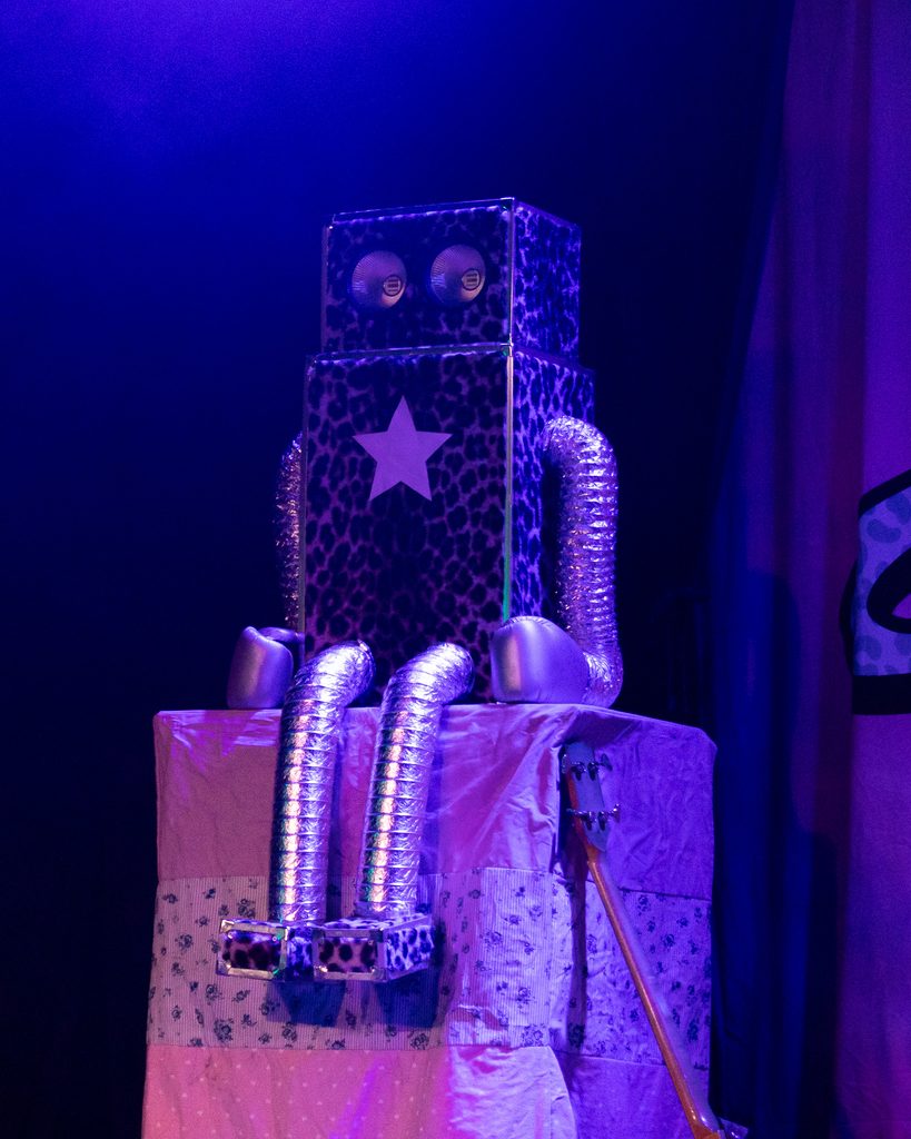 LØLØ in Concert in Salt Lake City at Metro Music Hall.